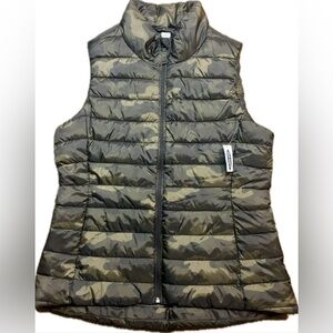 ✨Women’s Old Navy Active Camouflage Zipper Up Puffer Vest Size Medium